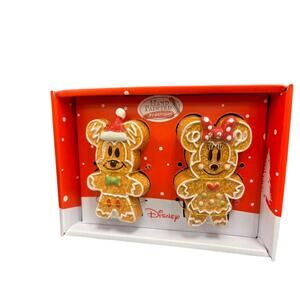 Mickey and Minnie, gingerbread salt and pepper shakers ￼